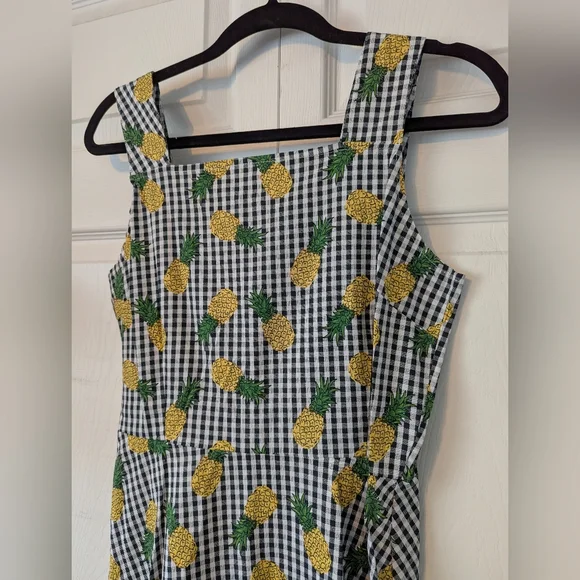 1950's Style Gingham Pineapple Dress - Picture 4 of 7